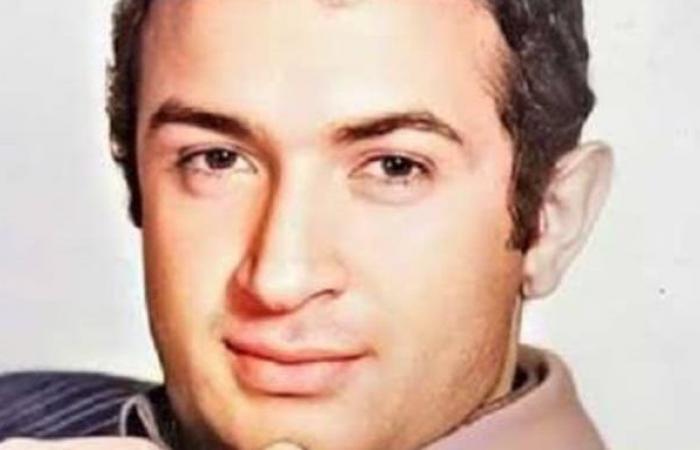 بعد
      انهيار
      منزله
      هناك..
      ماذا
      قال
      نور
      الشريف
      عن
      حياته
      في
      حي
      السيدة
      زينب
      ؟