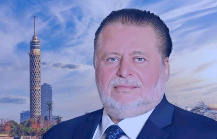 حسن
      عبد
      الله
      يتوج
      بجائزة
      محافظ
      العام
      2025
      في
      القمة
      الاقتصادية
      المصرفية
      بباريس..
      غدًا