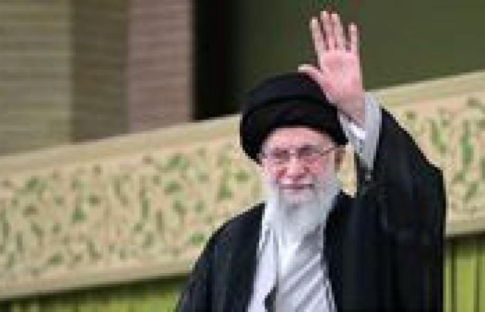 بعد
      تهديد
      "خامنئي
      "
      بالاغتيال..
      4
      أسماء
      محتملة
      لمنصب
      المرشد
      الأعلى؟