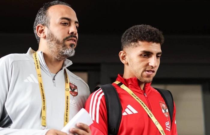 كوكا:
      الأهلى
      جاهز
      لمباراة
      بالميراس..
      وتعاهدنا
      على
      تحقيق
      نتيجة
      إيجابية