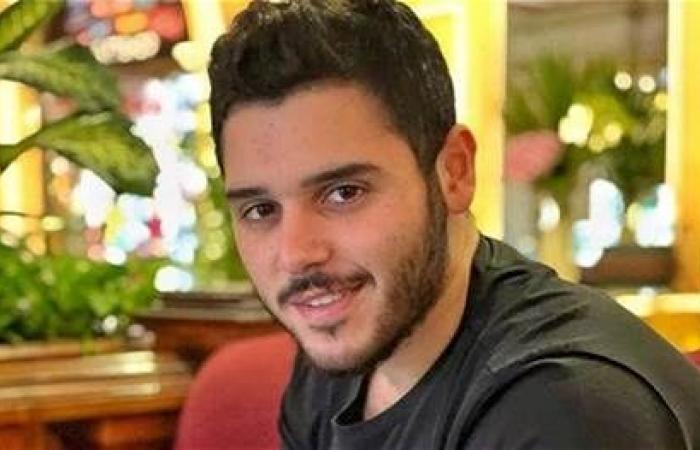 بلوك
      مختلف…
      وليد
      الحلاني
      يخطف
      الأنظار
      ويُبهر
      الجمهور
      بوسامته
      (صور)