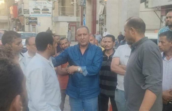 رئيس
      "مياه
      الشرب"
      بالغربية
      يتابع
      خط
      طرد
      بسيون
      بعد
      إصلاحه