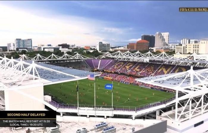 بعد
توقف
ساعتين
و20
دقيقة:
استكمال
مباراة
بنفيكا
وأوكلاند
سيتي
في
كأس
العالم
للأندية
بعد
استقرار
حالة
الجو
