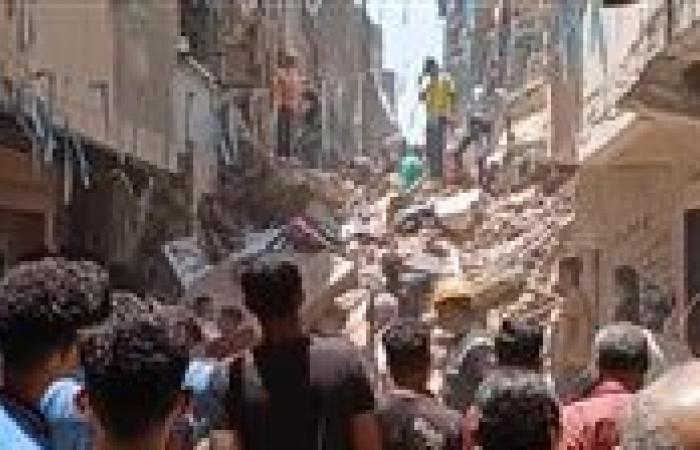 انهيار
      عقارين
      في
      حدائق
      القبة
      وإصابة
      شخصين..
      والبحث
      جارٍ
      عن
      مفقودين