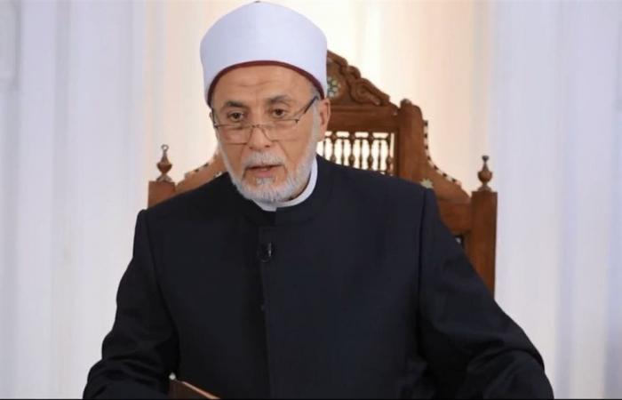 ما
      عقوبة
      العالم
      بالقرآن
      ولا
      يعمل
      به؟..
      يسرى
      جبر
      يُجيب