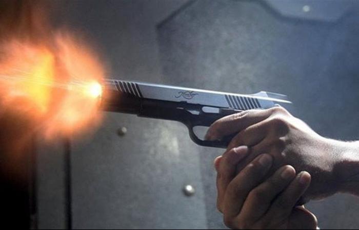 مقتل
      شخصين
      بعد
      إطلاق
      الأعيرة
      النارية
      على
      بعضهما
      بمنطقة
      جبلية
      شمال
      أسوان