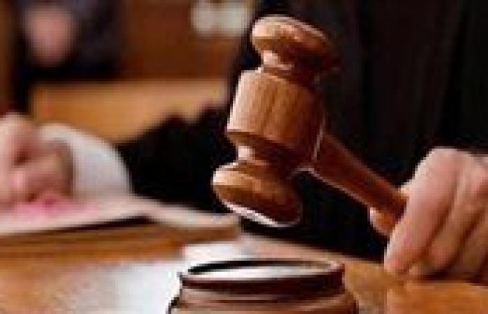 تأجيل
      محاكمة
      4
      متهمين
      بالانضمام
      لـ"داعش"
      إلى
      24
      أغسطس
      للاطلاع