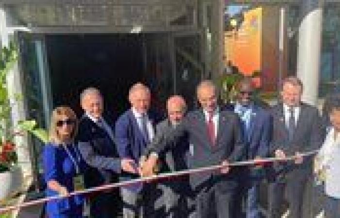 وزير
      الاتصالات
      يشارك
      فى
      فعالية
      إطلاق
      مركز
      الذكاء
      الاصطناعى
      للتنمية
      المستدامة