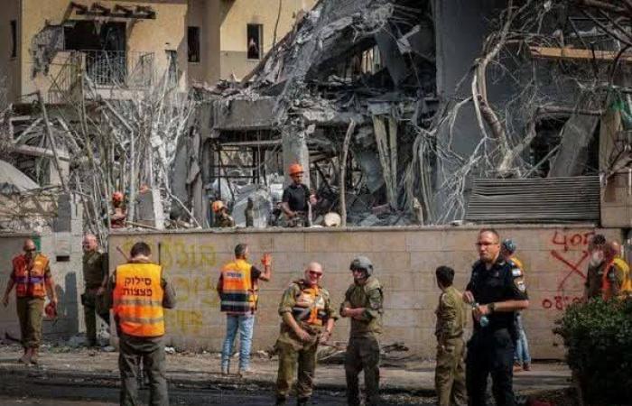 زلزال
      الصواريخ:
      الرد
      الإيراني
      يحوّل
      مدن
      إسرائيل
      إلى
      ساحات
      دمار