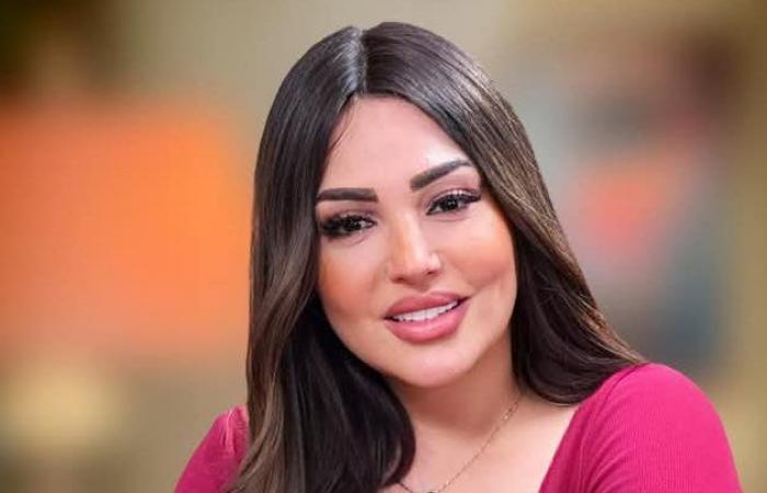 نهال
      طايل
      تهاجم
      الراقصة
      ليندا
      وبوسي:
      اللي
      بتعملوه
      عري
      مش
      رقص
      شرقي