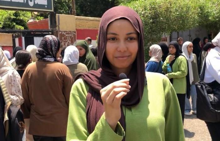 الثانوية
      العامة
      2025|
      تباين
      آراء
      الطلاب
      حول
      اللغة
      العربية..
      وشكاوى
      من
      صعوبة
      النحو
      وضيق
      الوقت..
      صور
