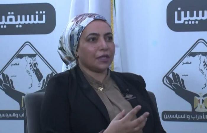 التنسيقية
      تعقد
      صالونًا
      حول
      مرور
      7
      سنوات
      على
      تأسيسها..أحمد
      بهاء
      شلبي:
      قصة
      نجاح
      ملهمة..
      والشرقاوي:
      حاضنة
      للشباب
      السياسي
      ولها
      دور
      فى
      تأهيلهم
      سياسيًا