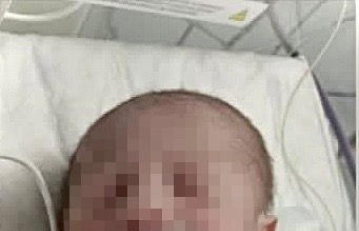من
      النار
      إلى
      النور..
      ولادة
      الطفل
      يحيى
      بمعجزة
      إلهية
      في
      «مستشفى
      الناس»
      بعد
      إصابة
      الأم
      بحروق
      خطيرة