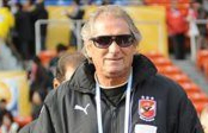 مانويل
      جوزيه
      يكشف
      كواليس
      بدايته
      مع
      الأهلي:
      "اعتقدت
      أنني
      وقعت
      في
      ورطة"