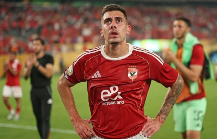 وسام
      أبو
      علي
      يتساوى
      مع
      الشحات
      في
      عدد
      الأهداف
      بالمونديال