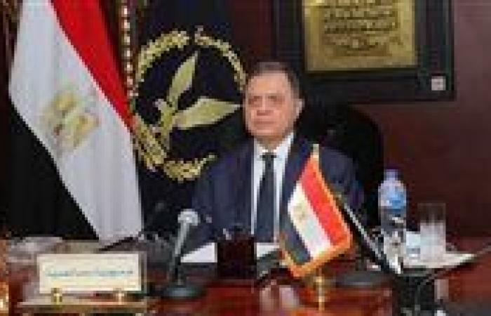 وزير
      الداخلية
      يهنئ
      رئيسي
      مجلسي
      النواب
      والشيوخ
      بمناسبة
      العام
      الهجري
      الجديد