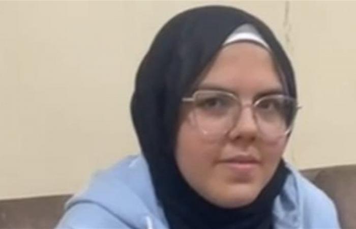 الثانية
      على
      الإعدادية
      بالقليوبية:
      "بحلم
      أكون
      طبيبة
      لخدمة
      الغلابة"