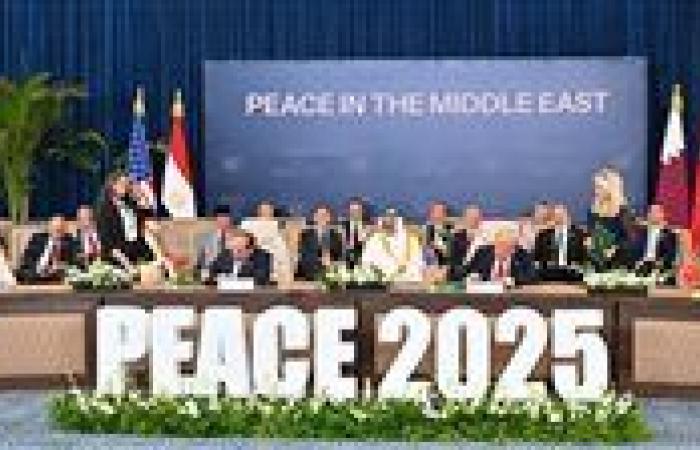 قلادة
      النيل
      وتوقيع
      اتفاق
      السلام..
      5
      مشاهد
      لا
      تنسى
      من
      قمة
      شرم
      الشيخ