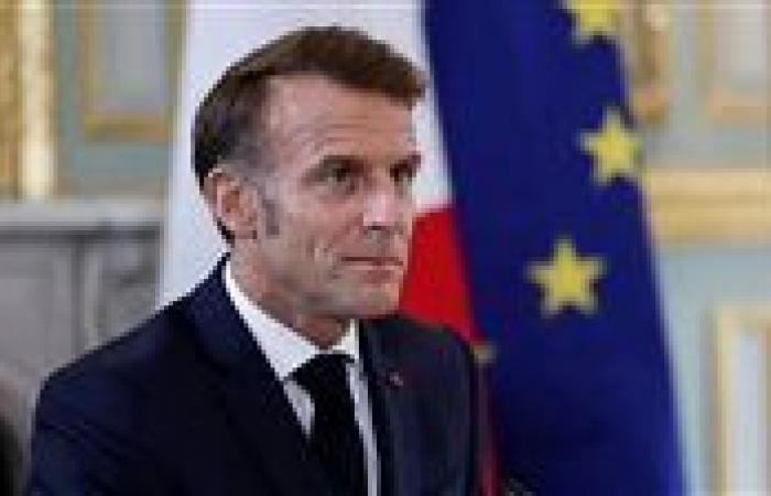 الرئيس
      الفرنسي:
      من
      الغد
      سيبدأ
      العمل
      الفني
      المتعلق
      بنزع
      سلاح
      حماس