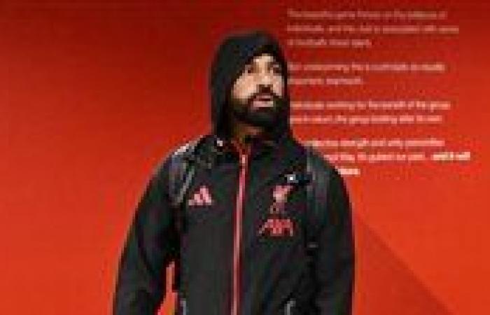 أبرزهم
      فان
      دايك
      وماني..
      كاراجر
      يواصل
      هجومه
      على
      صلاح:
      «اقعد
      على
      الدكة»