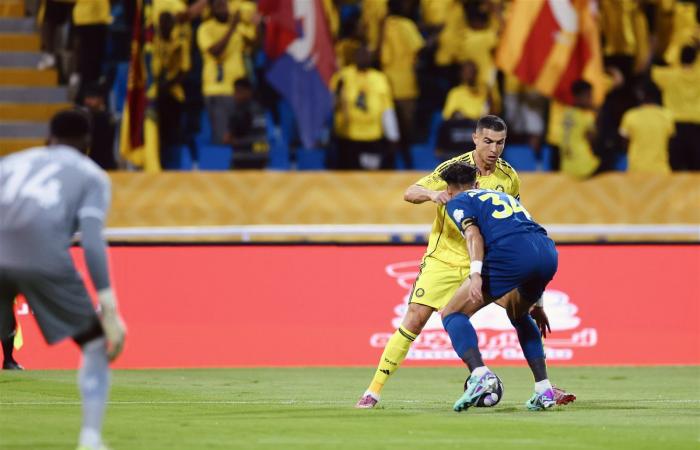 كريستيانو
      رونالدو
      يسجل
      هدفه
      الـ950..
      النصر
      يفوز
      على
      الحزم
      بثنائية
      نظيفة
      ويستمر
      في
      صدارة
      دوري
      روشن
      السعودي
      وحيداً