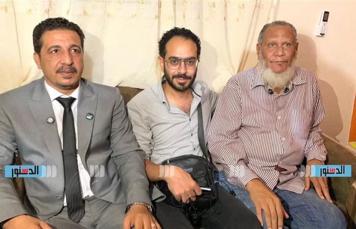 بعد
      واقعة
      الصفع..
      مسن
      السويس:
      "نفسي
      مكسورة
      والمحافظ
      ردلي
      اعتباري"