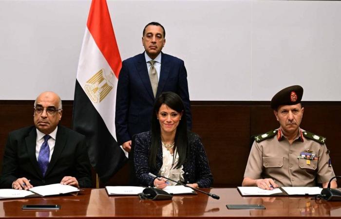 مدبولي
      يشهد
      بروتوكول
      تجهيزات
      مدينة
      العدالة
      الذكية
      بالعاصمة
      الجديدة