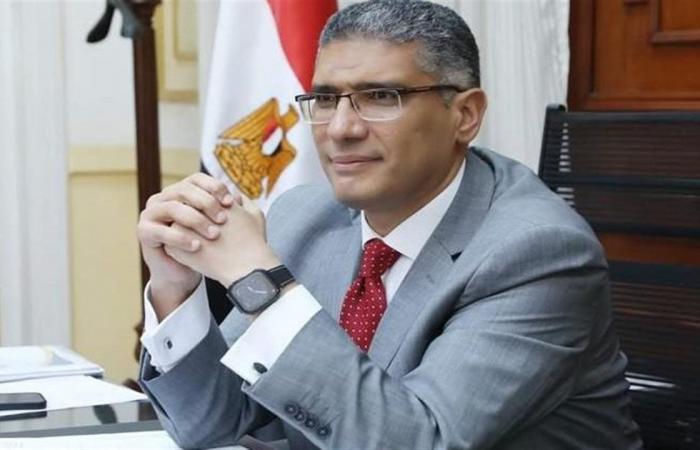 محافظ
      الجيزة
      يتابع
      الاستعدادات
      النهائية
      بالطرق
      والمحاور
      المؤدية
      إلى
      المتحف
      المصري
      الكبير