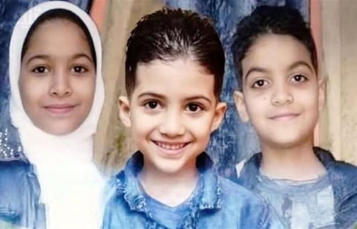 اعترافات
      قاتل
      أُم
      وأطفالها
      الثلاثة
      فى
      الجيزة:
      «خانتنى
      فقررت
      أنتقم
      منها
      بأبشع
      طريقة»