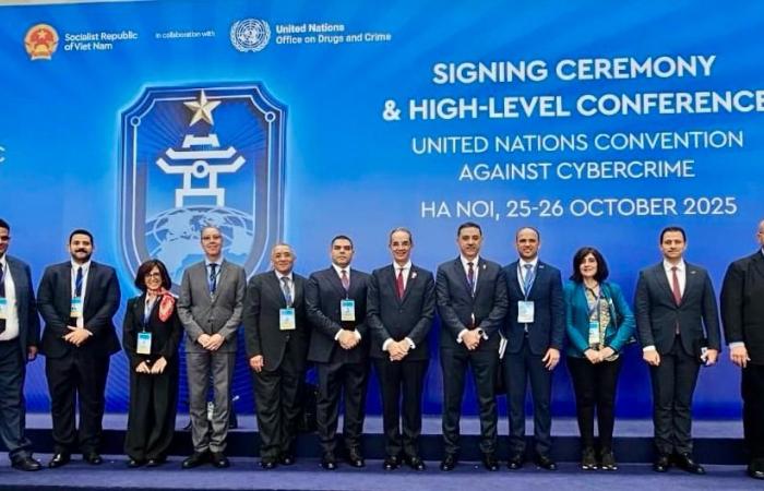 مصر
      تشارك
      في
      مؤتمر
      الأمم
      المتحدة
      بفيتنام
      وتوقّع
      اتفاقية
      مكافحة
      الجريمة
      السيبرانية
