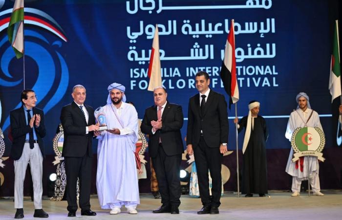 ختام
      مهرجان
      الإسماعيلية
      الدولي
      للفنون
      الشعبية
      (صور)