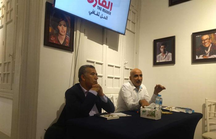 عادل ضرغام في توقيع "الخطاب النقدي المعاصر": كنت مهمومًا بالبحث عن لغة نقدية خاصة