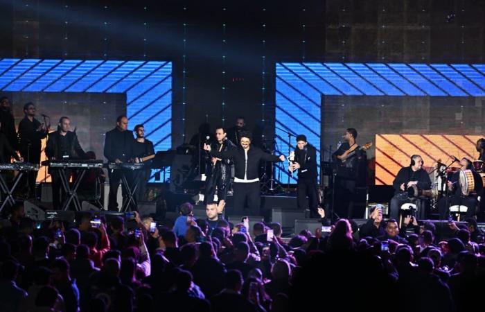 بالصور..
      مصطفى
      حجاج
      يواصل
      تألقه
      في
      ويشعل
      حفله
      الثاني
      بال
      "كريسماس"
      فى
      العاصمة
      الجديدة