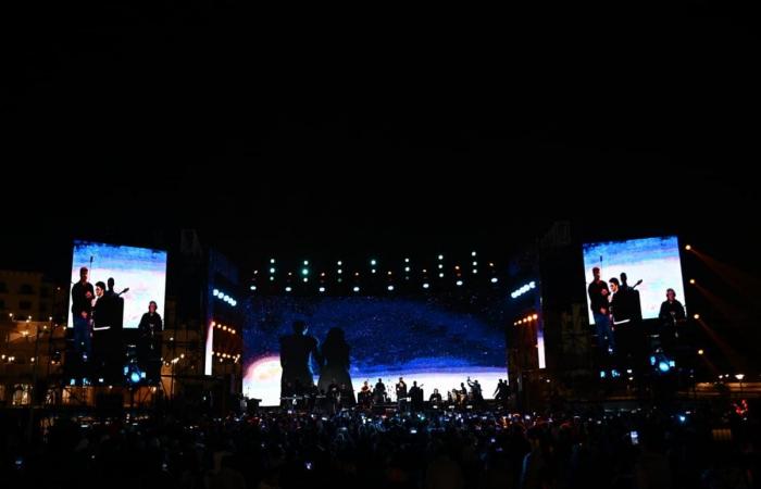 بالصور..
      مصطفى
      حجاج
      يواصل
      تألقه
      في
      ويشعل
      حفله
      الثاني
      بال
      "كريسماس"
      فى
      العاصمة
      الجديدة