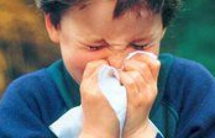 وفاة طفل يبلغ 11 عامًا بسبب مضاعفات خطيرة للإنفلونزا: نوبات صرع وتورم في الدماغ