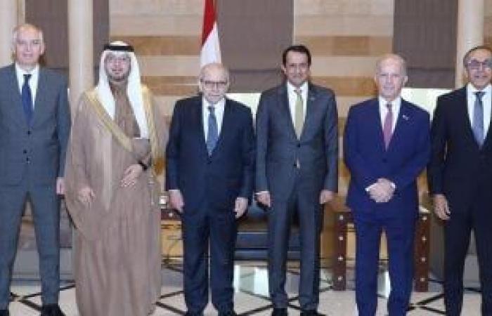 سفير مصر يشارك فى اجتماع سفراء دول اللجنة الخماسية مع رئيس وزراء لبنان