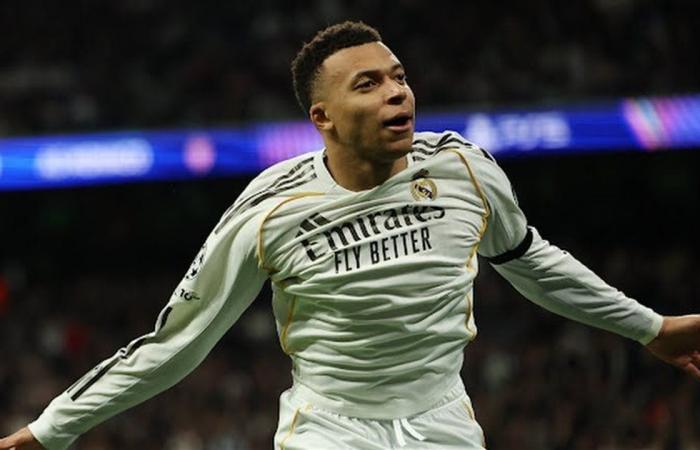 ثنائية مبابي تمنح الريال التقدم على موناكو في الشوط الأول