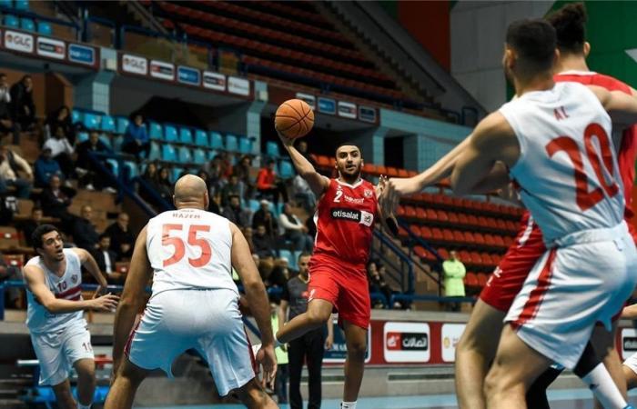 الأهلي يحسم قمة السلة بفوز صعب على الزمالك