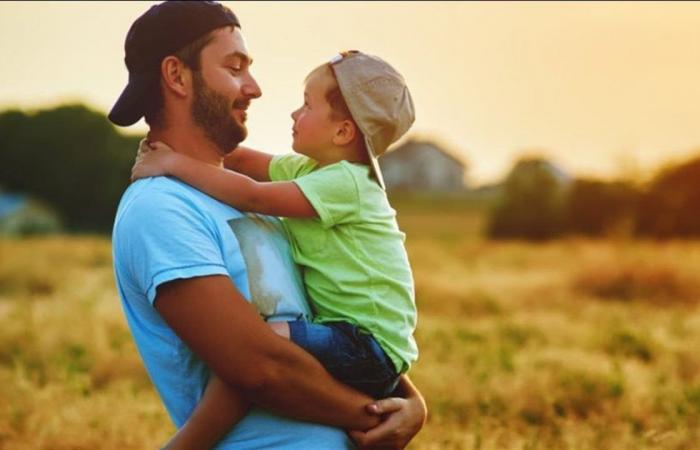 استشاري يكشف أثر تكرار الآباء لنمط أسرهم في تربية الأبناء (فيديو)