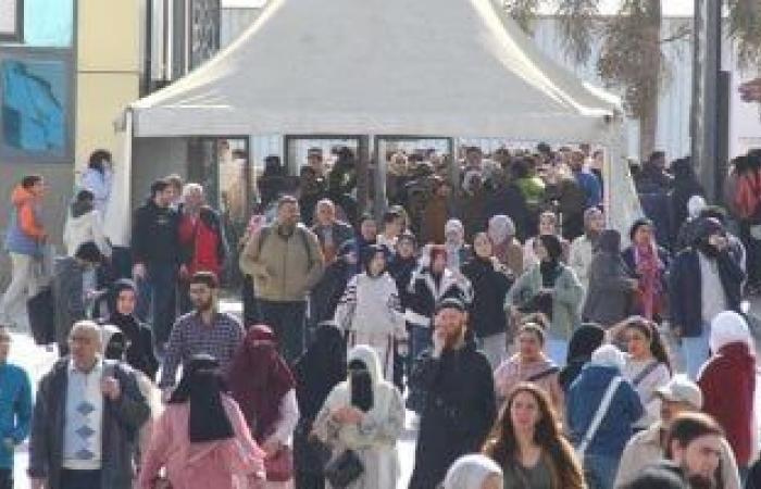 إقبال كثيف فى اليوم الثامن من معرض القاهرة الدولى للكتاب