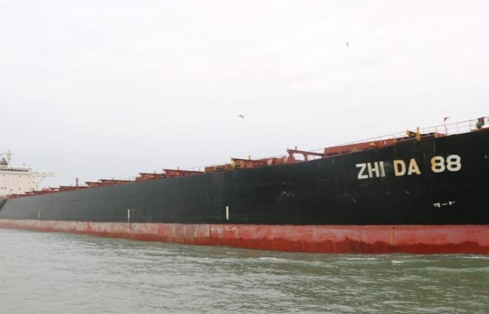 ميناء دمياط يحقق معدل فائق لحمولة الصب