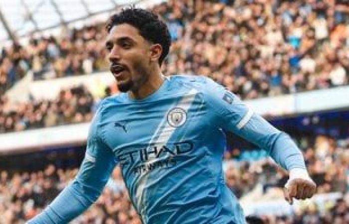 توتنهام يتمسك بحلم ضم عمر مرموش فى يناير رغم رفض مانشستر سيتي