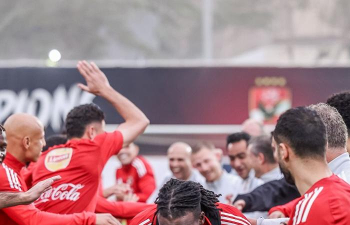 مران الأهلى.. الظهور الأول لهادى رياض وكامويش.. واستمرار أشرف دارى