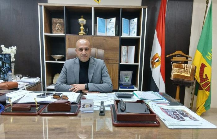 أول تحرك ميداني لرئيس جهاز الشروق وهيئة المجتمعات لمتابعة خطة رفع كفاءة الزراعة والنظافة