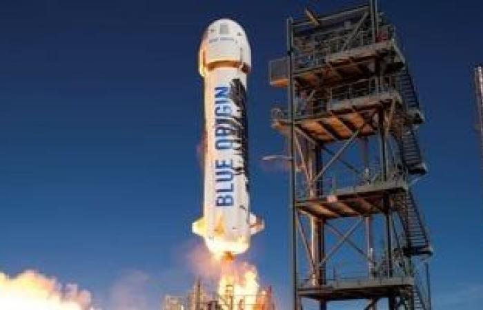 بلو أوريجن توقف رحلات السياحة الفضائية للتركيز على الهبوط القمرى