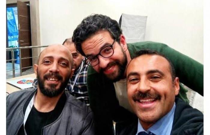 أيمن العايدي يُوقّع أحدث رواياته للقراء بمعرض الكتاب بحضور اللواء وليد السيسى.. صور