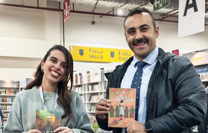 أيمن العايدي يُوقّع أحدث رواياته للقراء بمعرض الكتاب بحضور اللواء وليد السيسى.. صور