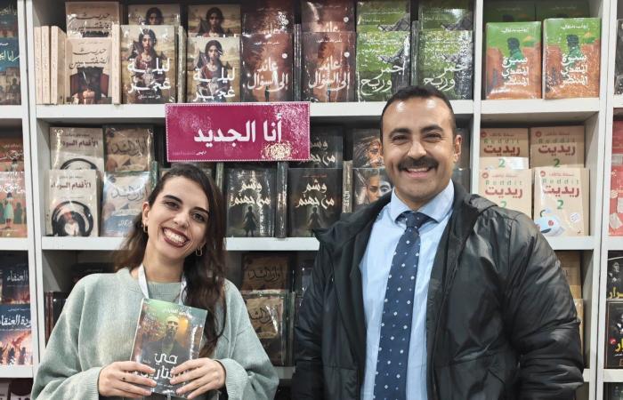 أيمن العايدي يُوقّع أحدث رواياته للقراء بمعرض الكتاب بحضور اللواء وليد السيسى.. صور