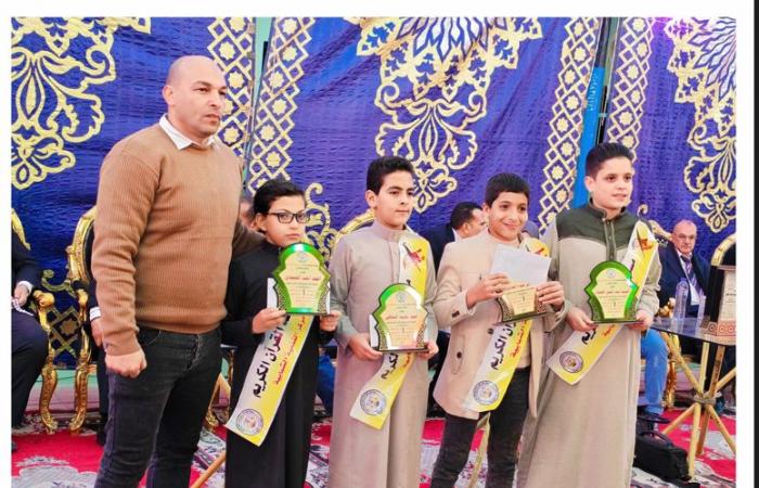 تكريم الفائزين فى مسابقة حفظ القرآن بمركز شباب الشهيد النقيب محمود نجدي