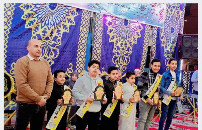 تكريم الفائزين فى مسابقة حفظ القرآن بمركز شباب الشهيد النقيب محمود نجدي